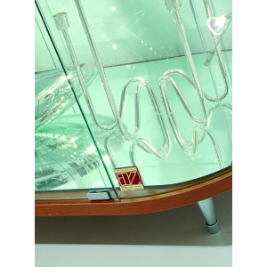 Vetrina espositiva ovale su piedi fissi con ripiani interni cm. 60x44x190h